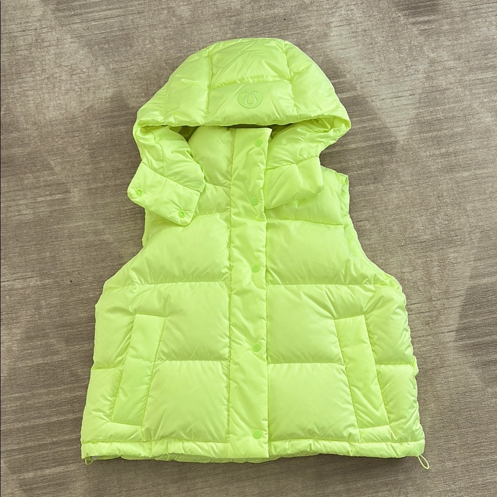 Lululemon Wonder Puff Crop Vest Size 4